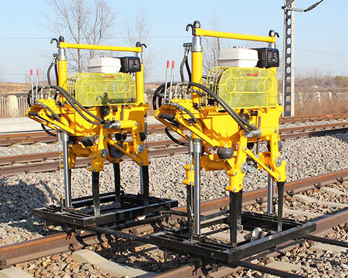 Maintenance method of hydraulic turnout tamping machine